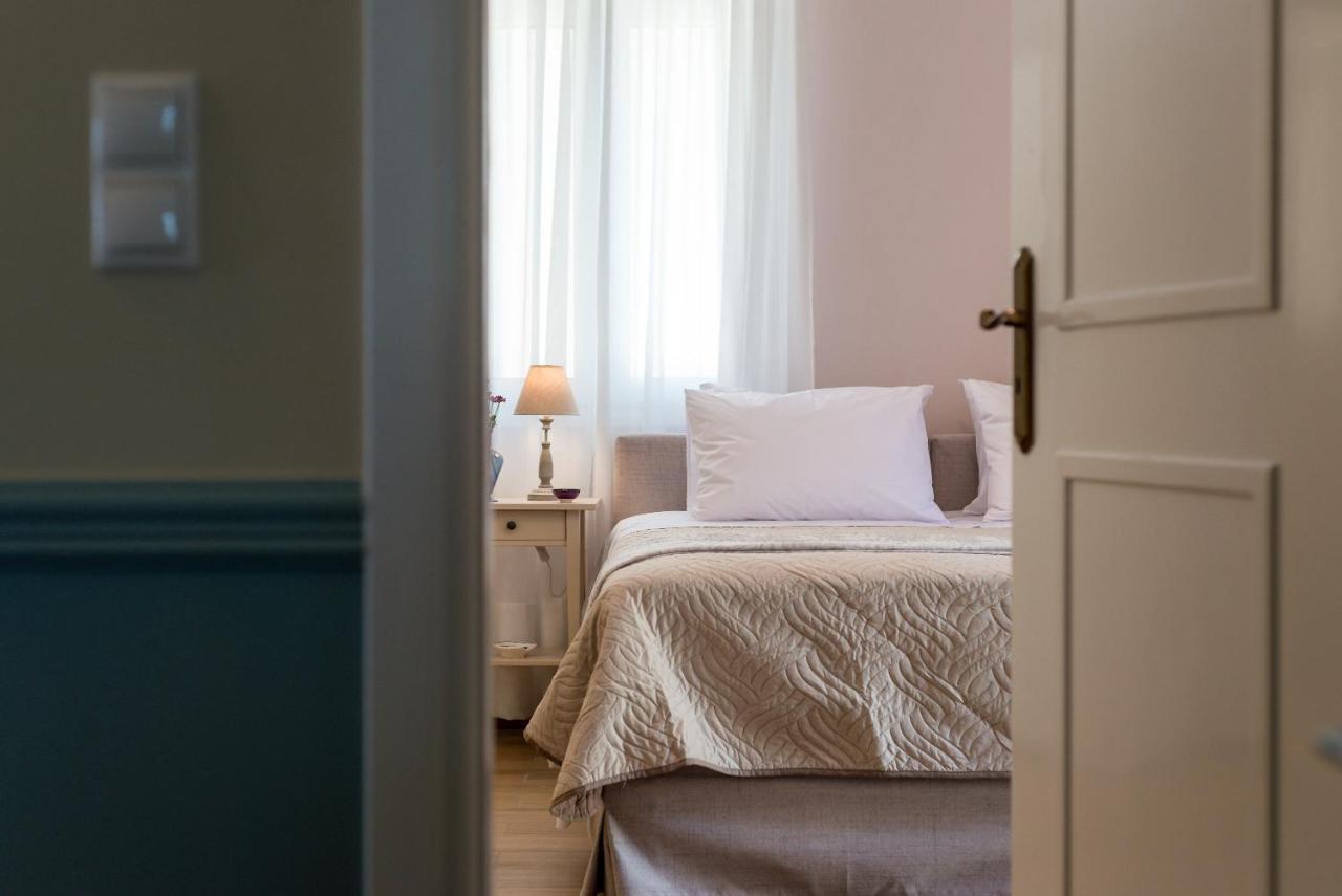 Villa Remedio Neon Khorion  Екстер'єр фото