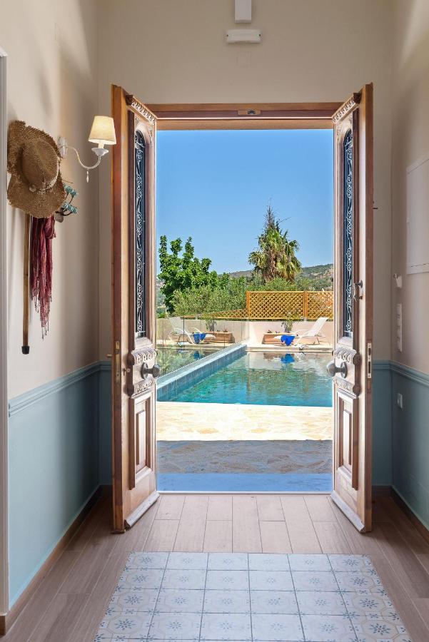 Villa Remedio Neon Khorion  Екстер'єр фото